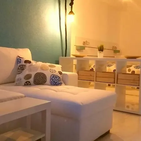Ocean Dreams Cristianos Hill Heated Pool Apartment *